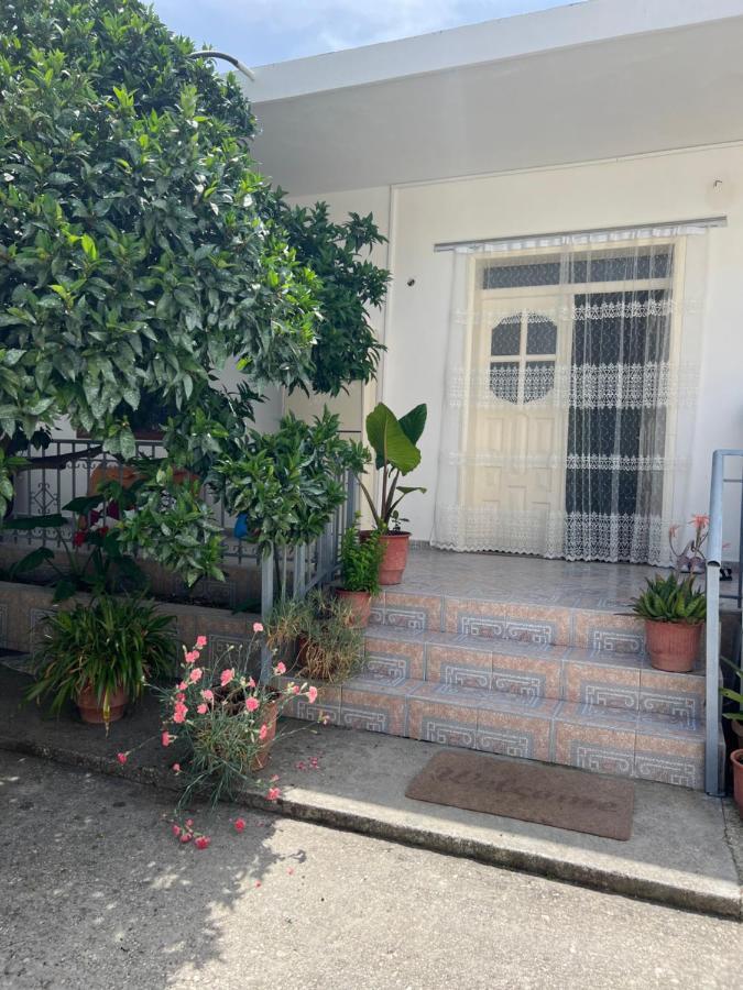 Rooms For Rent Habipi Vlorë Exterior foto